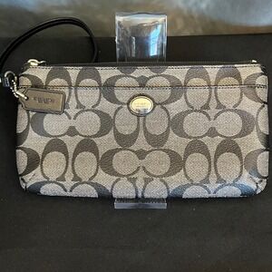 Coach Signature C Monogram Wristlet Clutch Bag Black Gray‎